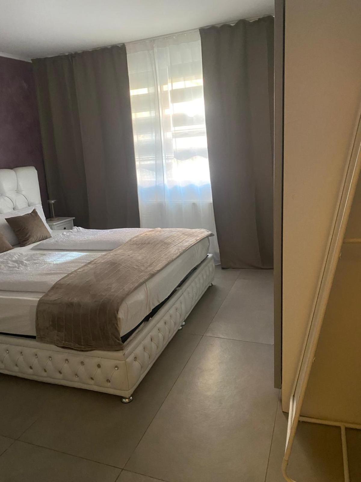 Sehr Grosse 5 Mit Garten Und Terasse Apartment